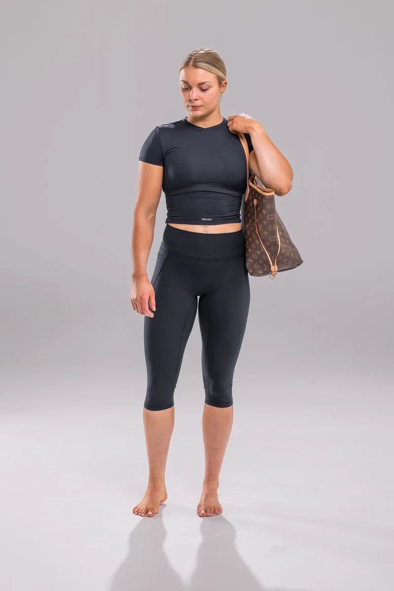 Stride Capri Tight w pockets - Black