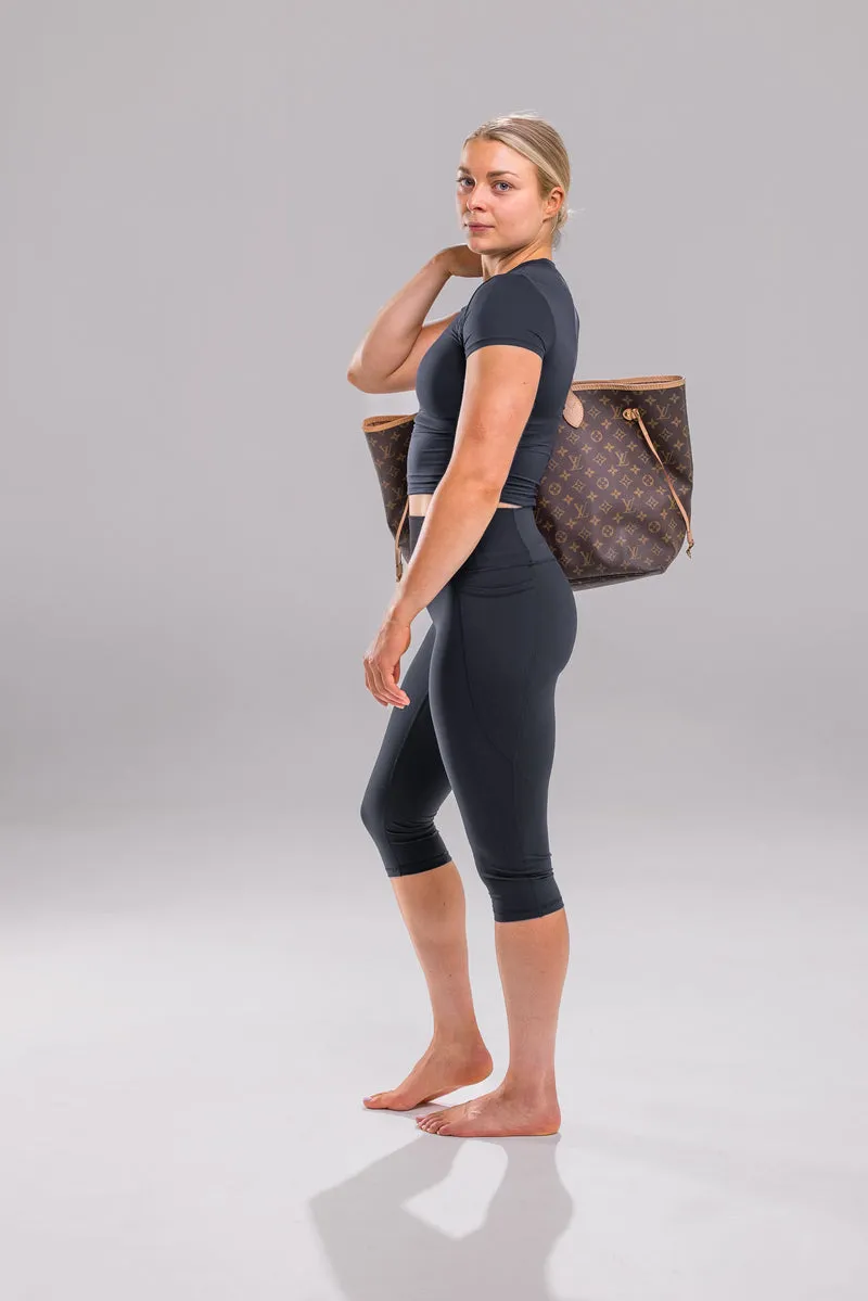 Stride Capri Tight w pockets - Black