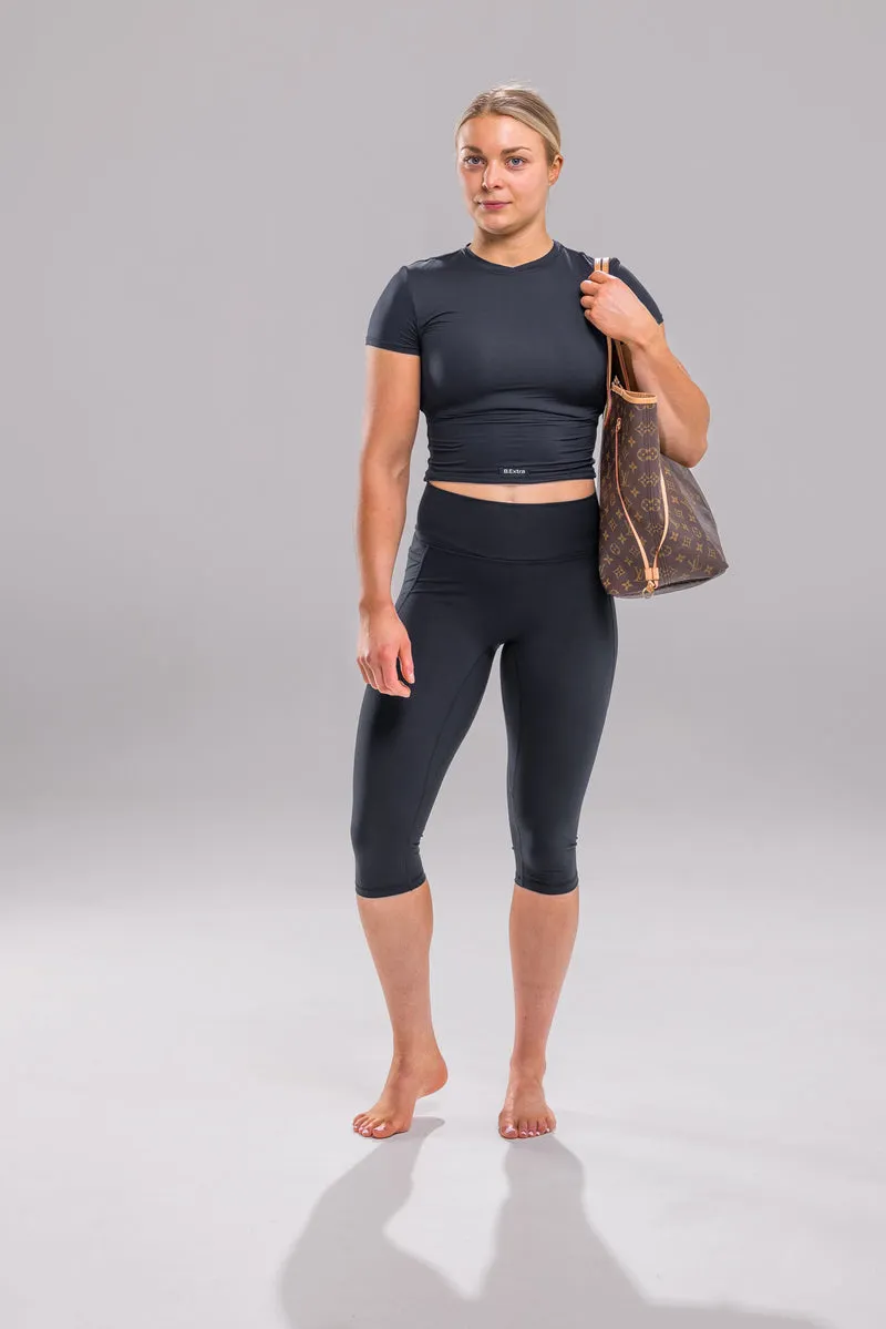 Stride Capri Tight w pockets - Black