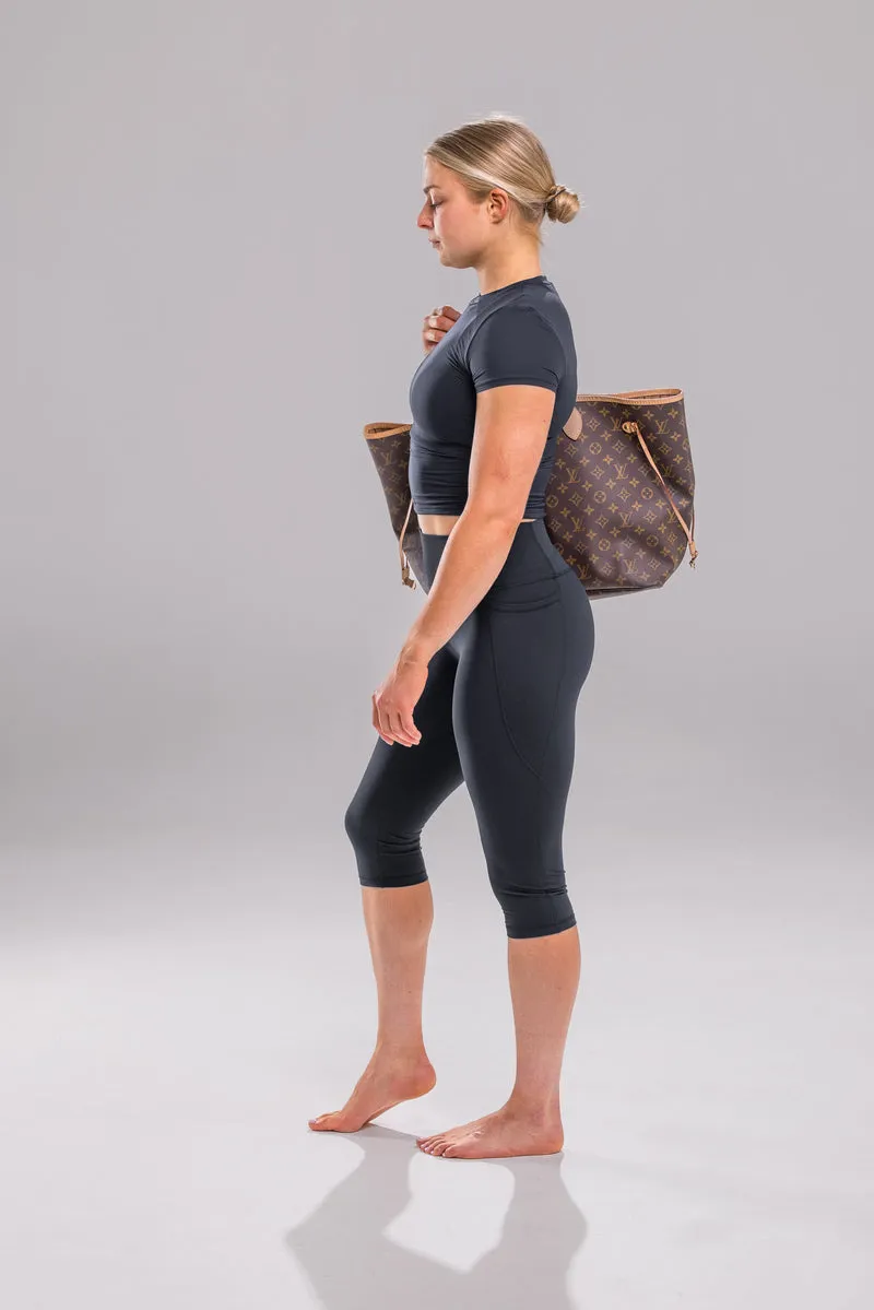 Stride Capri Tight w pockets - Black