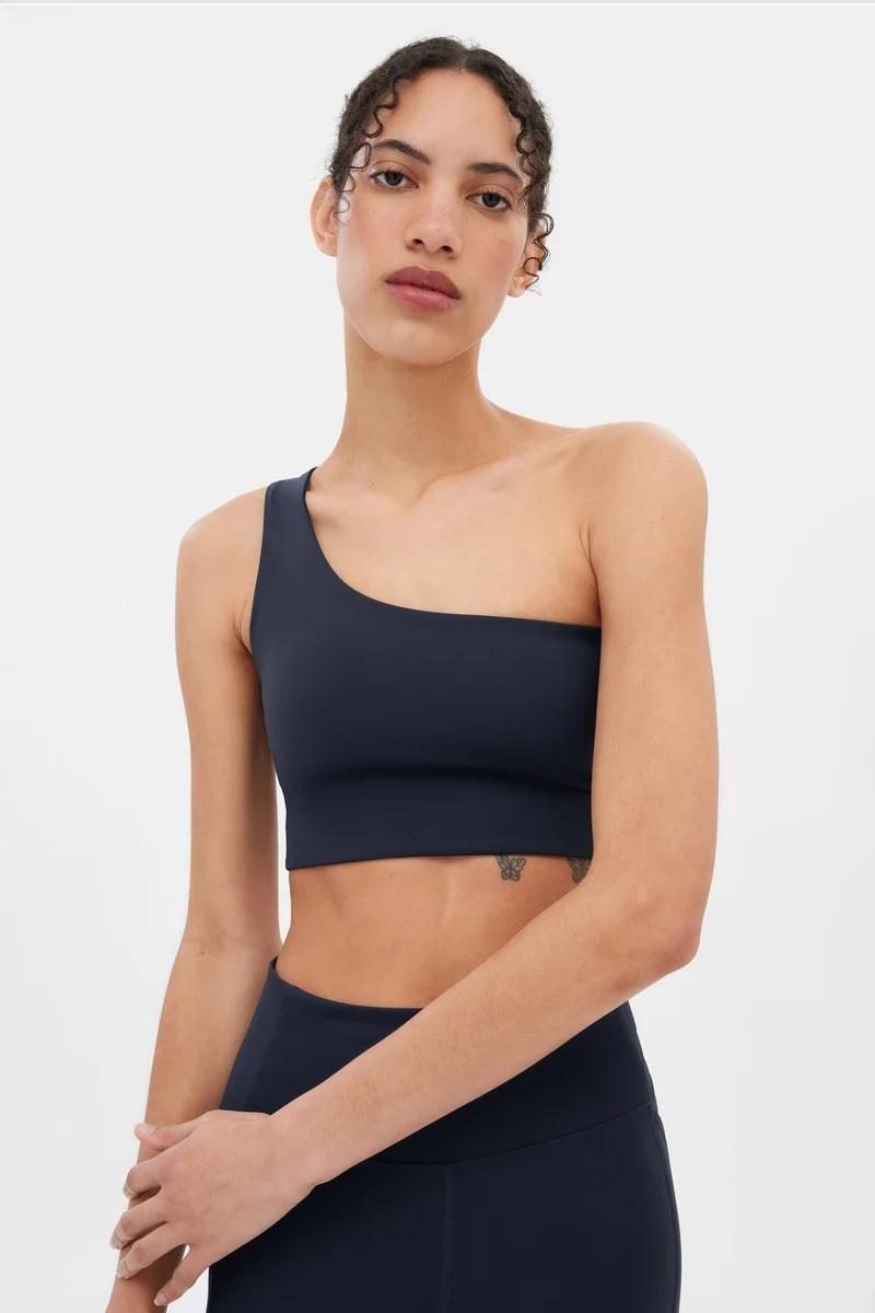 Soutien-gorge asymétrique à une épaule
