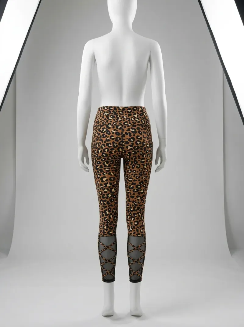 Legging leopard textile respirant ajouré chevilles yoga