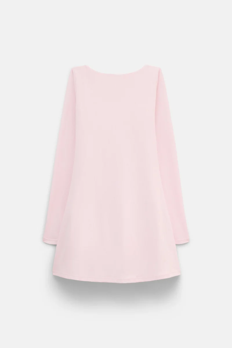 Robe courte à manches longues