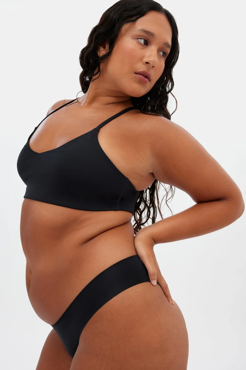 Brassière noire col en V