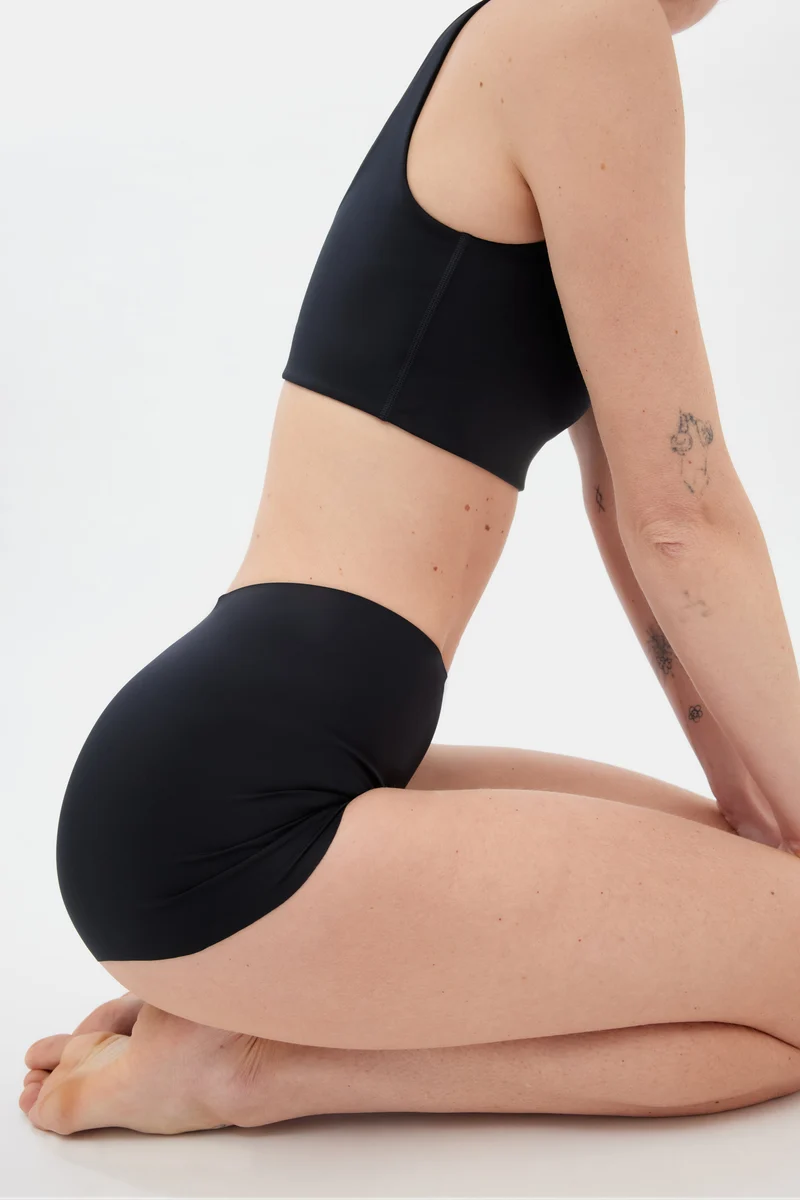 Brassière noire échancrée