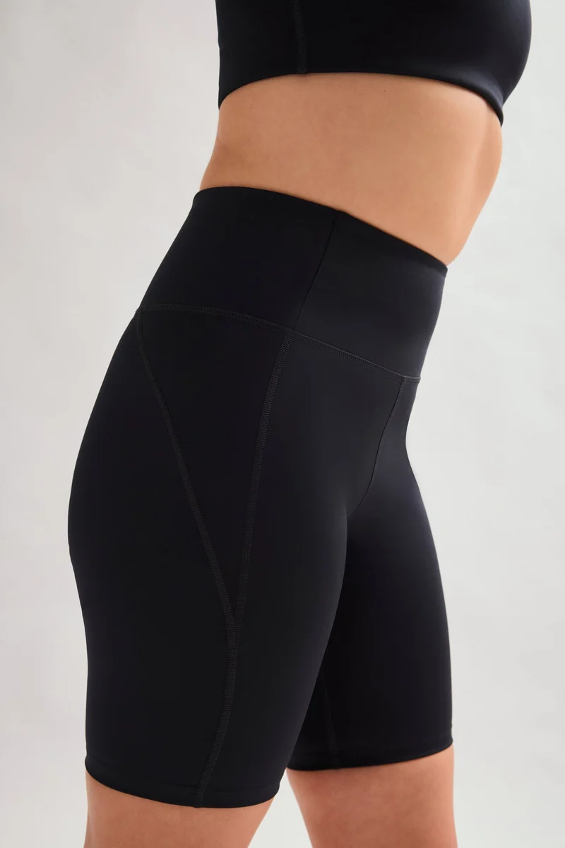 Short de cyclisme noir taille haute