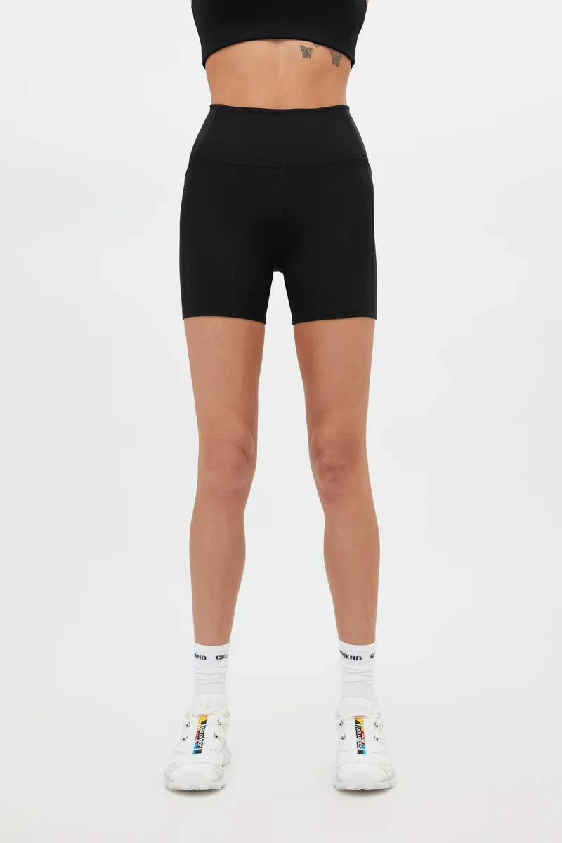 Short de running noir compressif avec poche