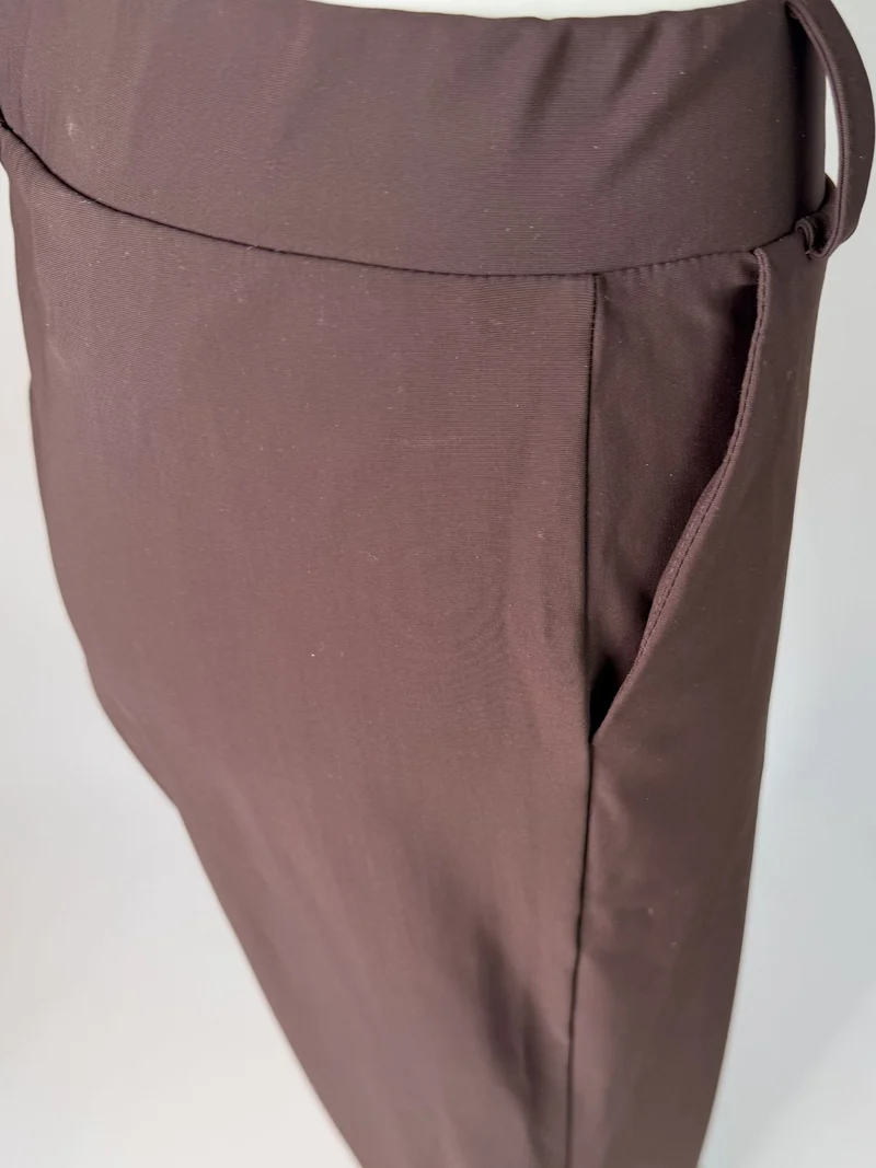 ONLY M -Travel-Wear Strong – Damen Stoffhose in Straight Fit und High Waist, Nutella