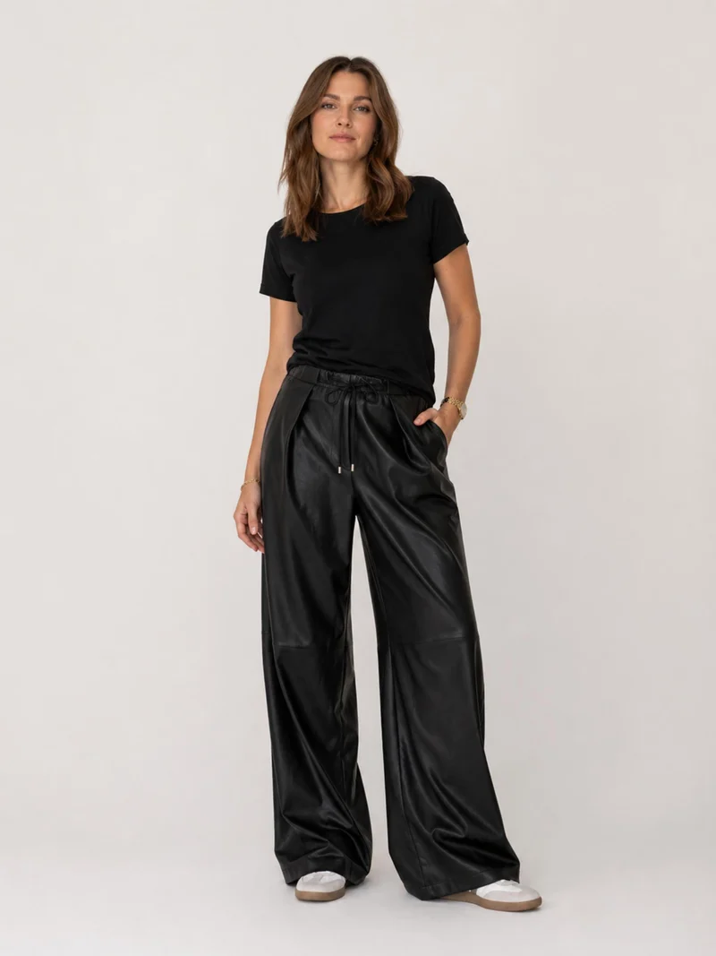 ONLY M - Palazzo Lederimitat mit elastischen Gummizug, High Waist, Black