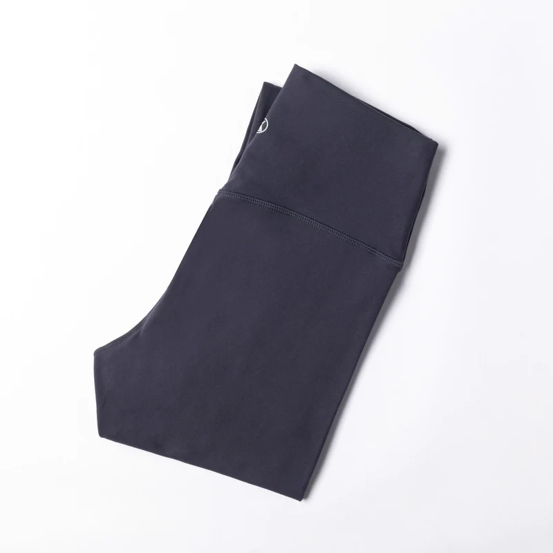 UltraFit Tight - Blackberry