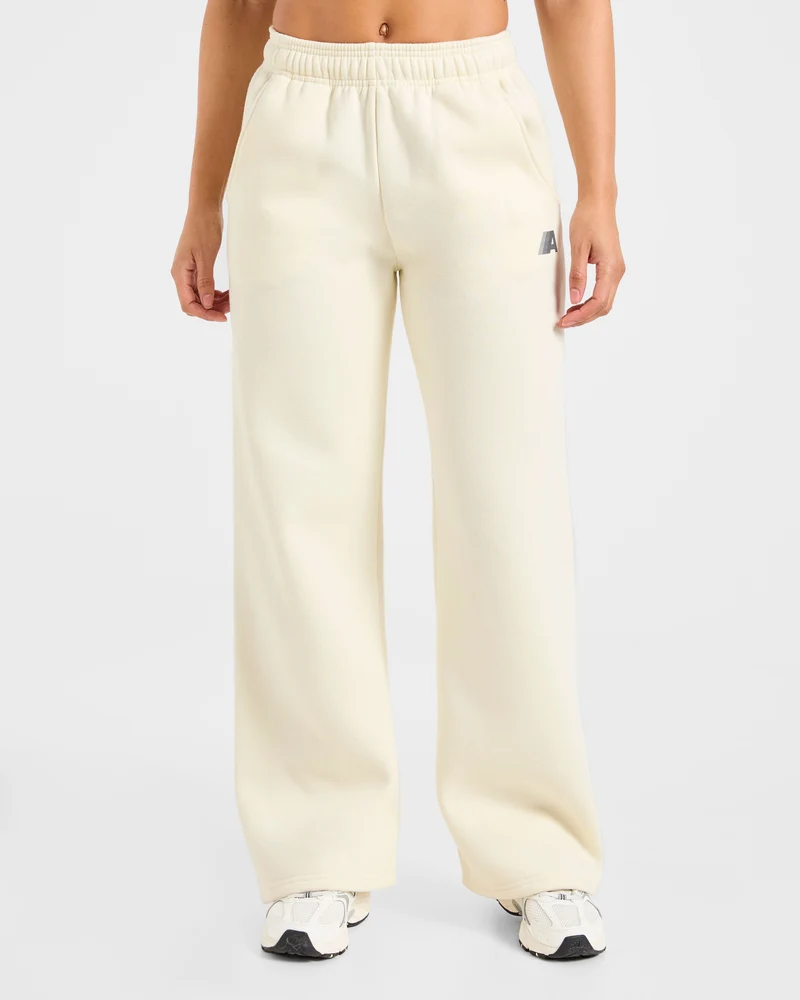 Retro Athletics Oversized Straight Leg Joggers - Butter Jaune/Navy