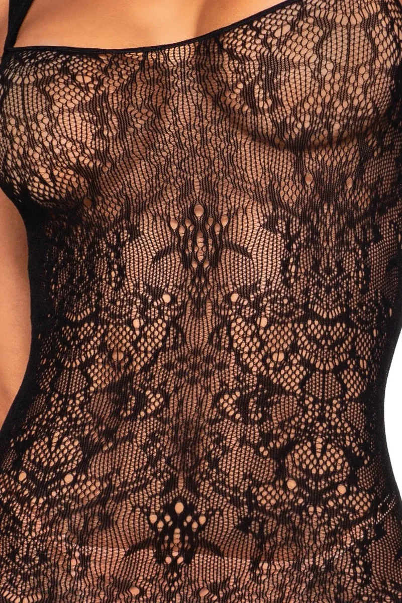 combinaison lingerie dentelle bandeau triple bretelles dos ouvert croisé jarretières attachées hauts cuisses délicate assortis douce confortable élégante féminine sexy