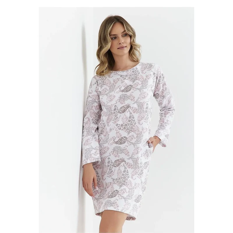 Chemise de nuit longues manches motif floral tissu doux comfort sommeil détente lingerie féminine élégance discrétion
