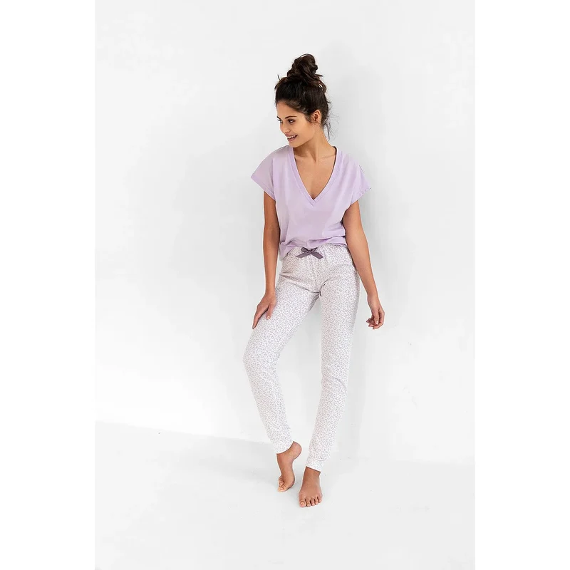 Pyjama set for women, soft cotton, V-neck, slim-fit, elegant design, perfect for home comfort