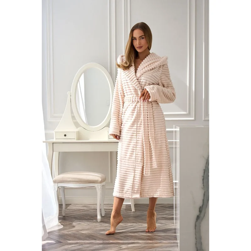 peignoir microfibre douce pelucheuse longue capuche ceinture ajustable manches longues bandes horizontales poches intégrées coupe ample respirante élégante