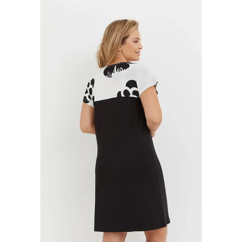 Chemise de nuit model 196101 De Lafense manches courtes motifs fleurs noires fond clair tailles S M L XL XXL