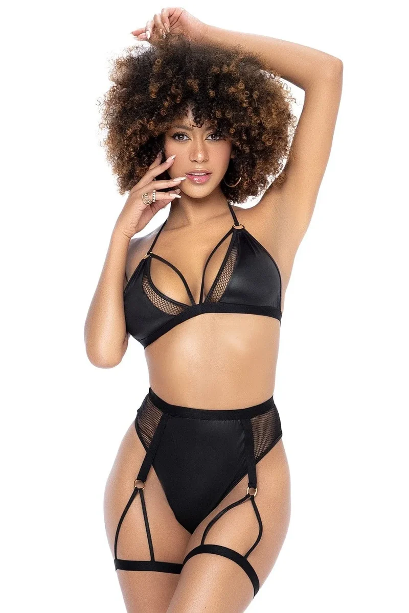 ensemble lingerie noir portejarretelles intégré soutiengorge culotte assortie jarretières attachées séduisante confortable maintien douce extensible polyester élasthanne