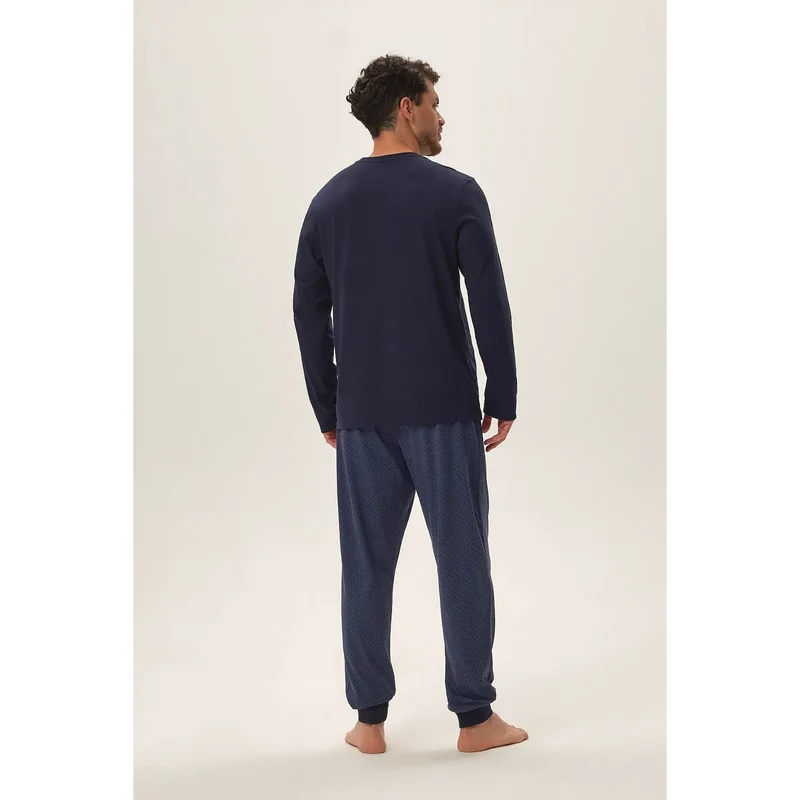 Pyjama homme modèle 200894 Henderson manches longues tissu naturel respirant coton bleu marine détails noirs tailles M L XL