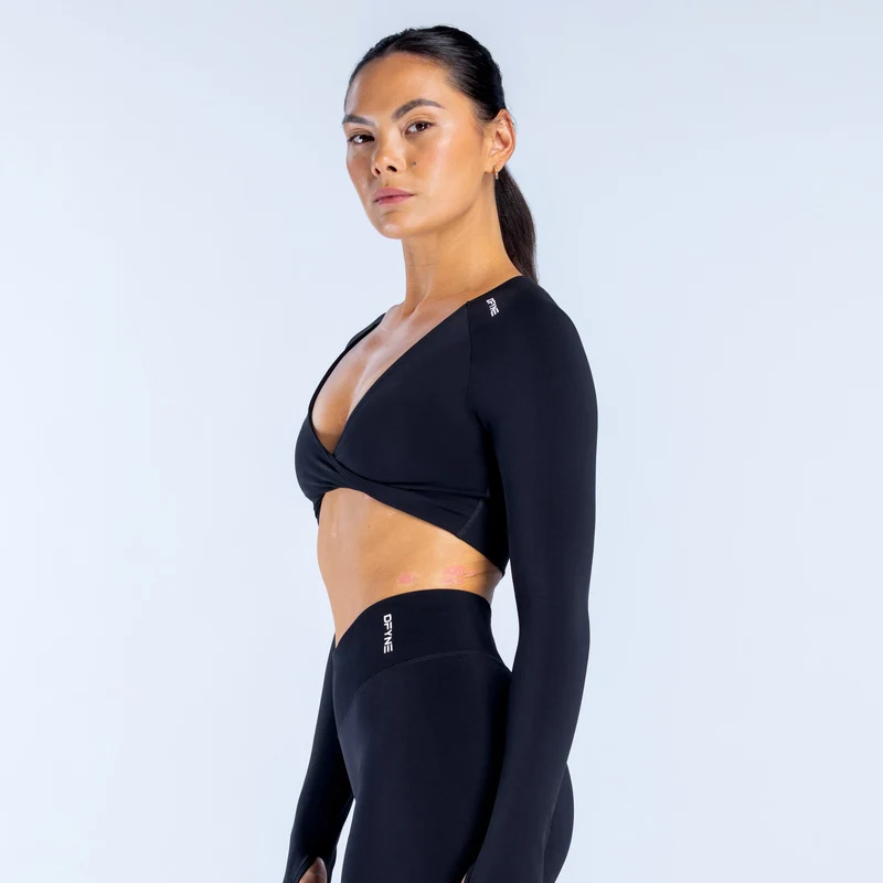 Defy Twist Front Top
