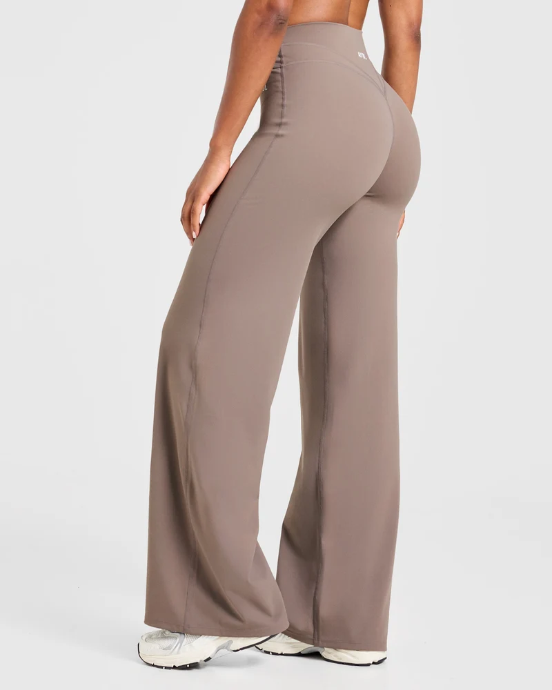 Engage Straight Leg Leggings - Warm Taupe