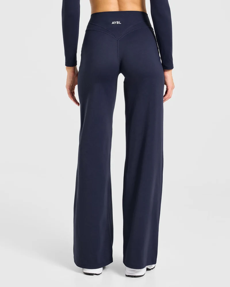 Engage Straight Leg Leggings - Deep Navy