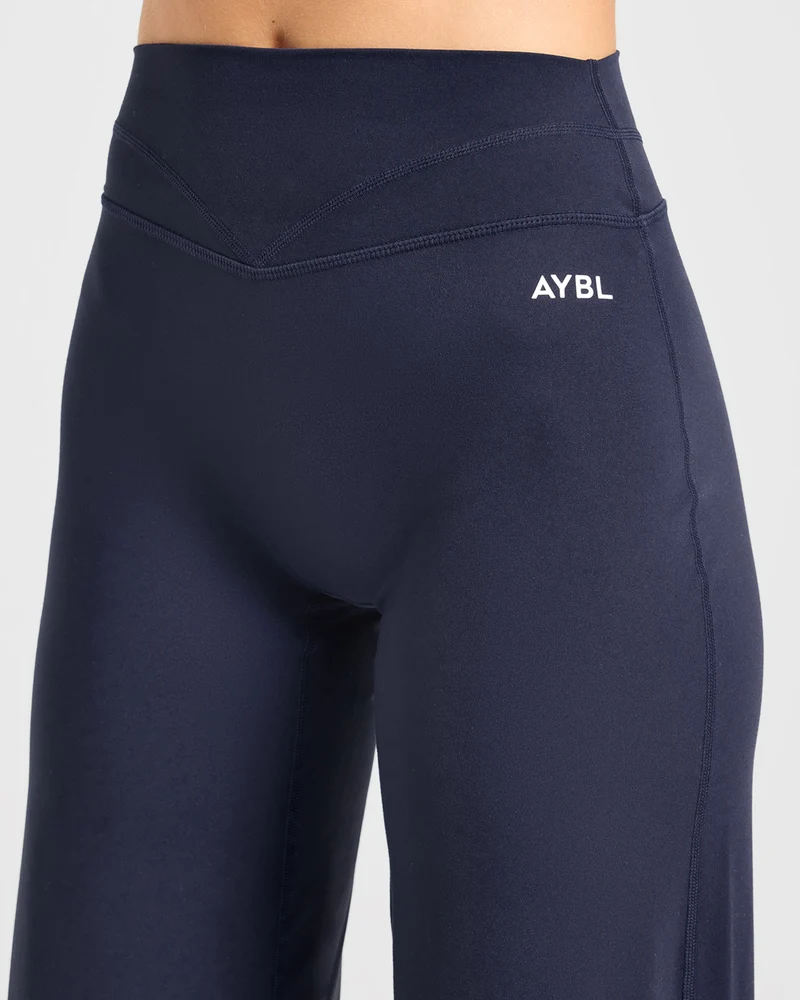 Engage Straight Leg Leggings - Deep Navy