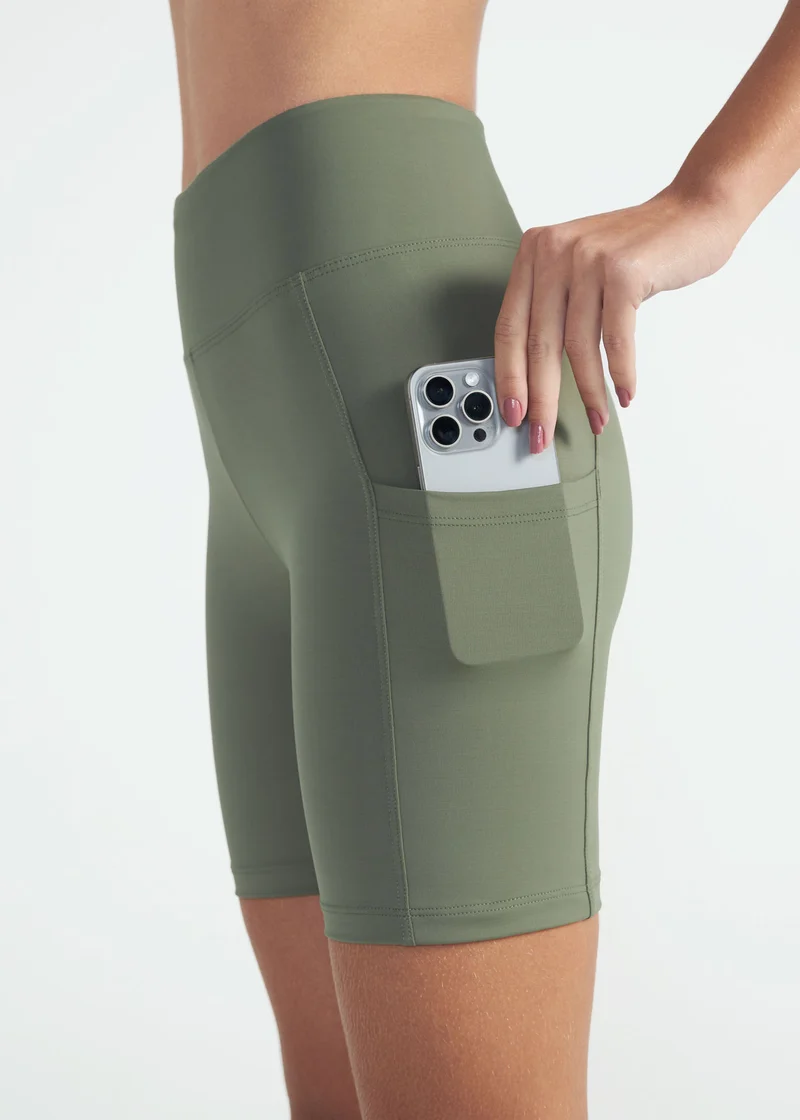 Calção Mulher Slim Bolsos