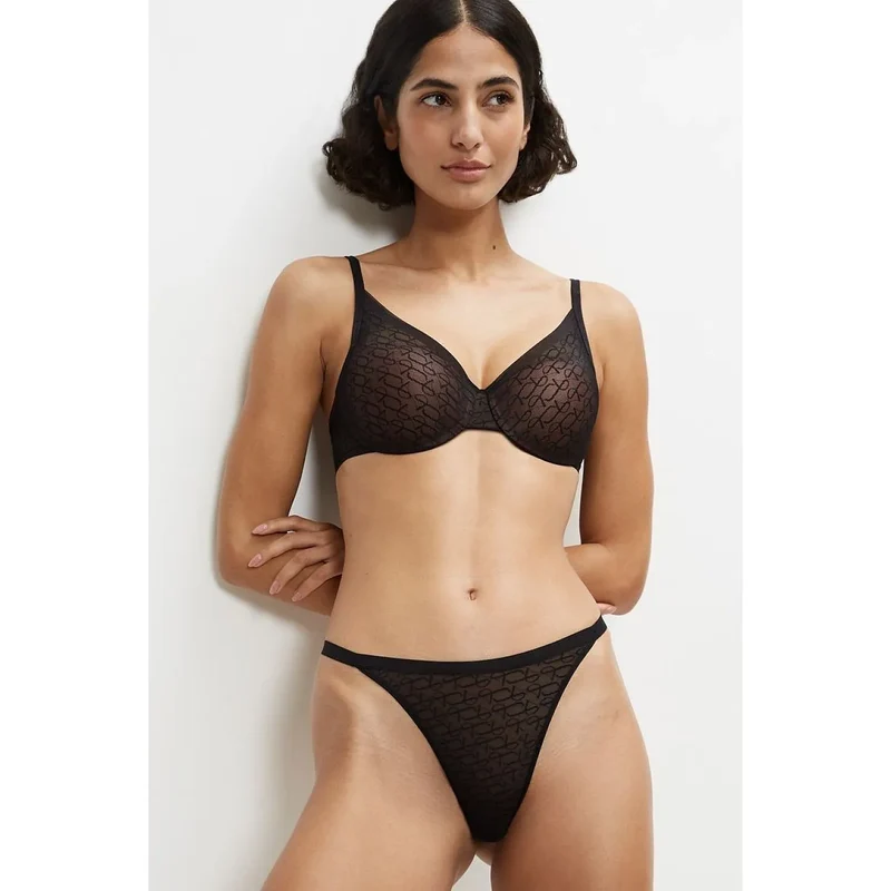 Soutien-gorge rembourré invisible dentelle confort quotidien femme élégance moderne
