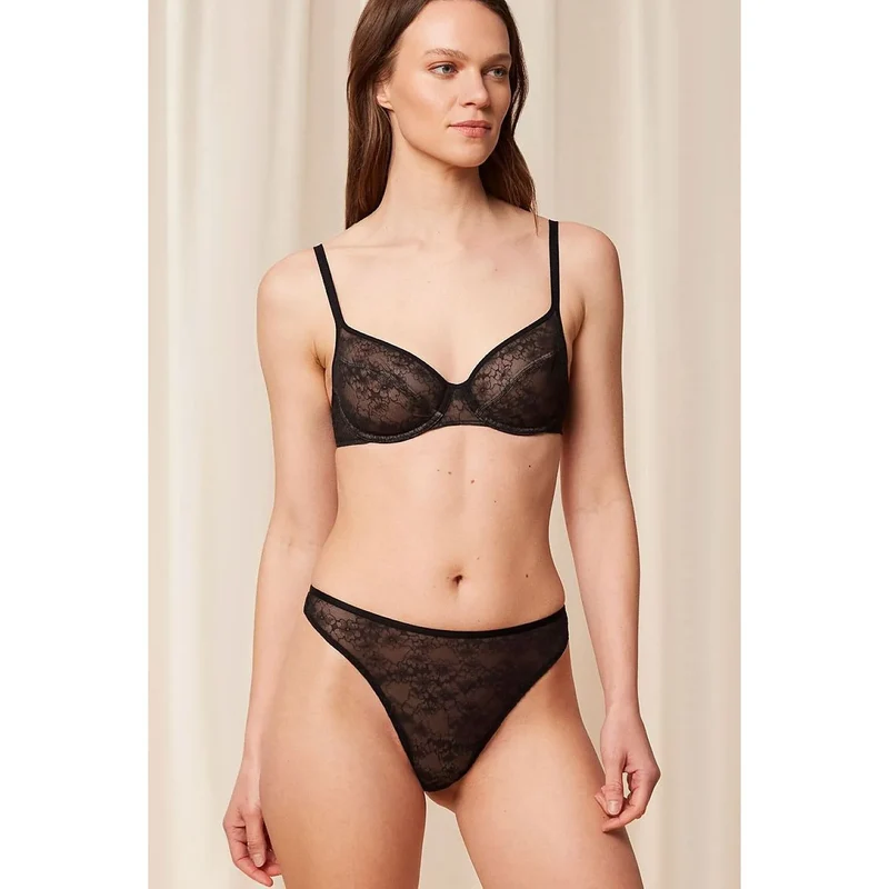 Soutien-gorge dentelle souple luxe confort ajustement parfait féminin Triumph