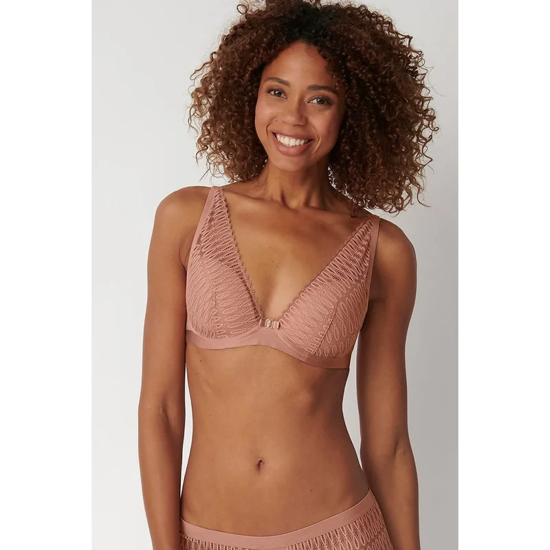 Soutien-gorge semi-soft décolleté profond dentelle élégante maintien confortable 85F