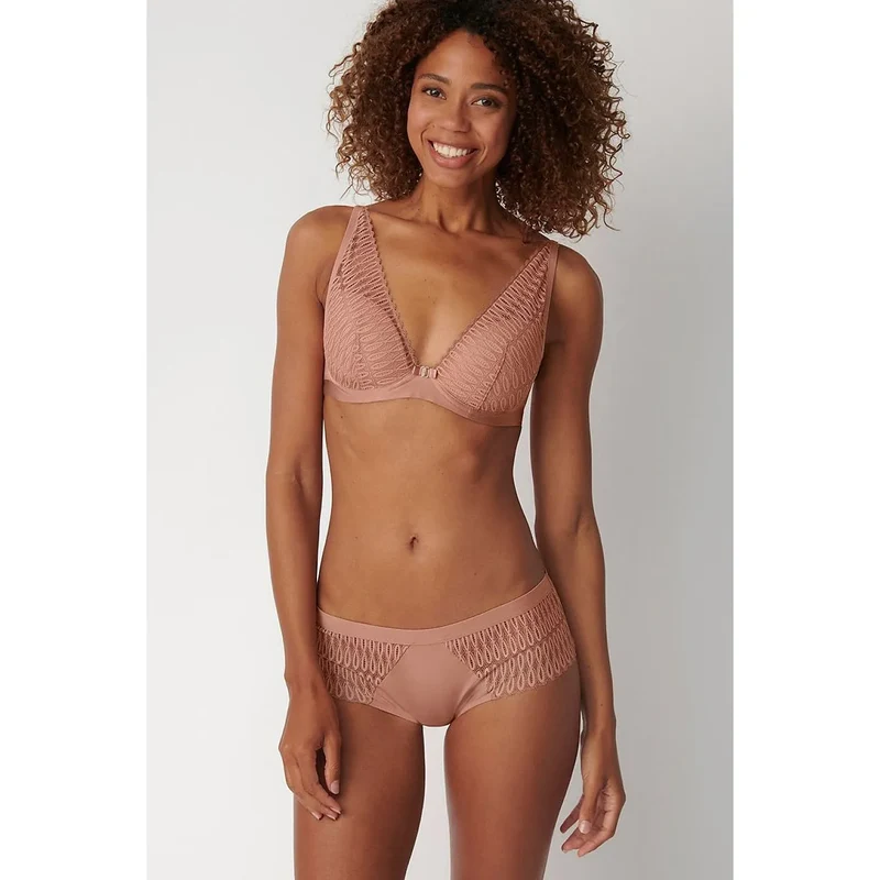 Soutien-gorge semi-soft décolleté profond dentelle élégante maintien confortable 85F