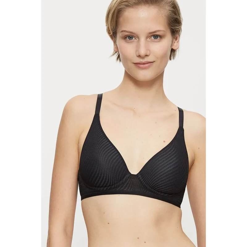 Soutien-gorge dentelle élastique armatures Triumph Harmony maintien confort féminin