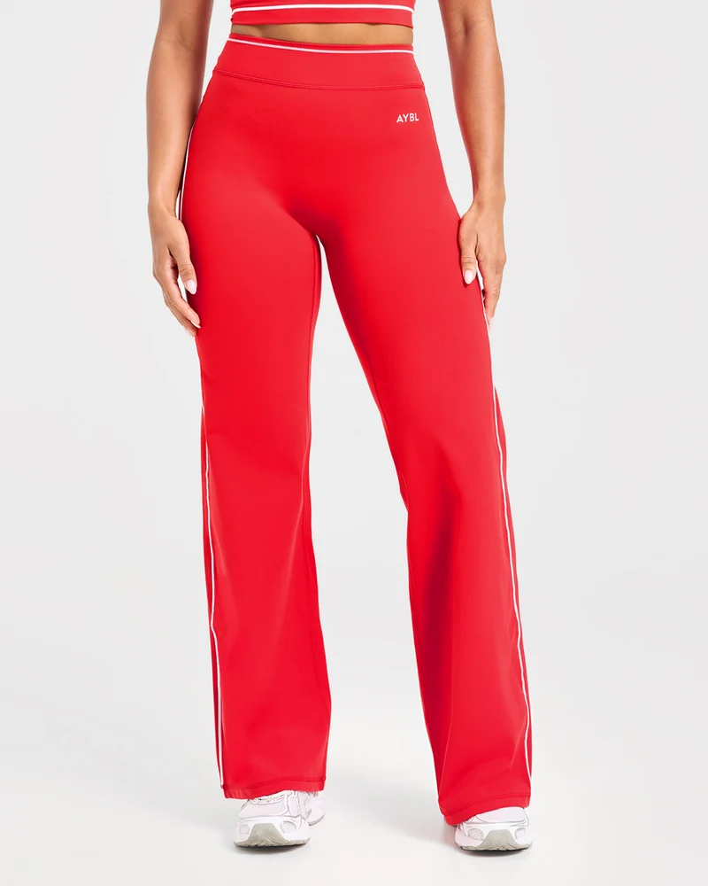 Form Flared Leggings - Rouge