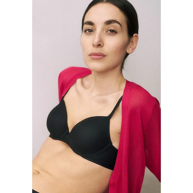 Soutien-gorge rembourré noir microfibre recyclée confort discret Triumph