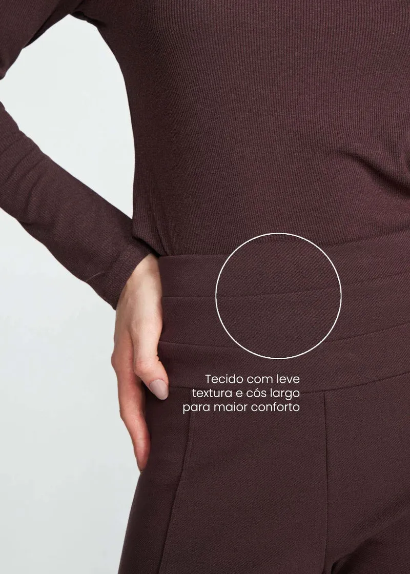 Calça Mulher Básica Recortes