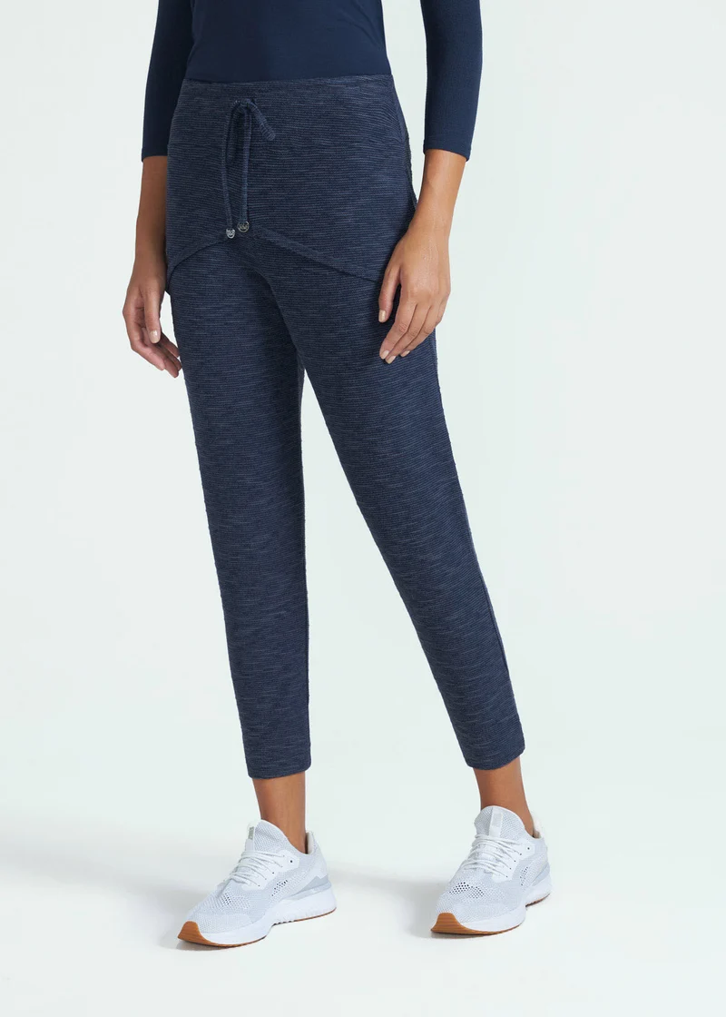 Calça Mulher Recortes