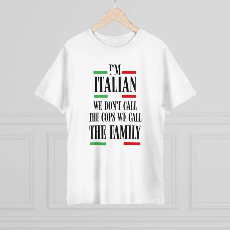 We Don't Call Cops We Call Family Italian T-shirt