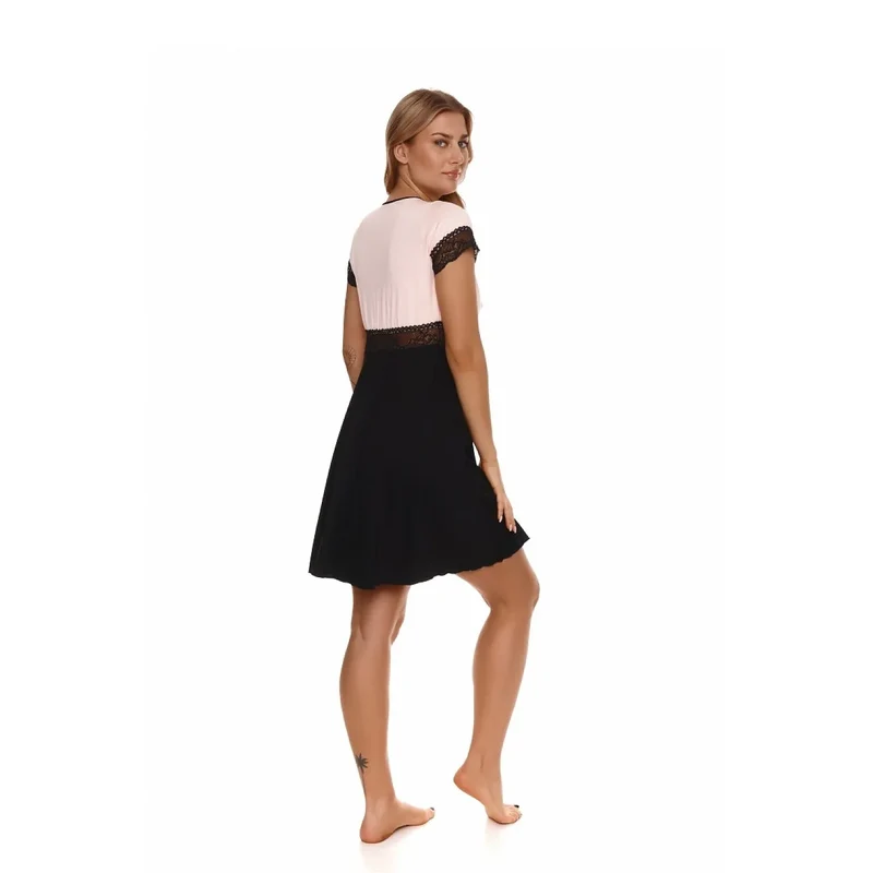 chemise nuit élégante confortable rose pâle noir dentelle viscose élastique polyamide manches courtes évasées décolleté profond ceinture poitrine jupe fluide