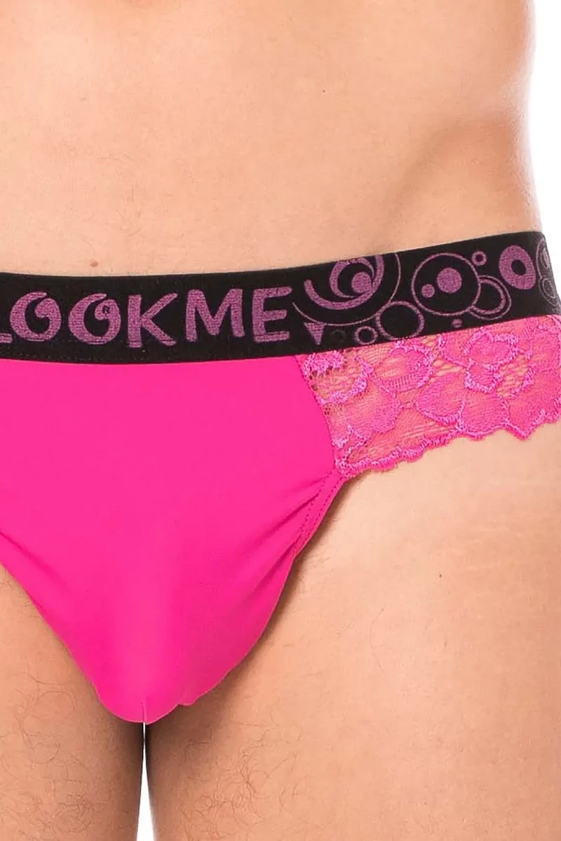 string moulant magenta dentelle fine florale poche opaque maintien affiné confortable extensible polyester elasthanne délicate sensuelle séduction