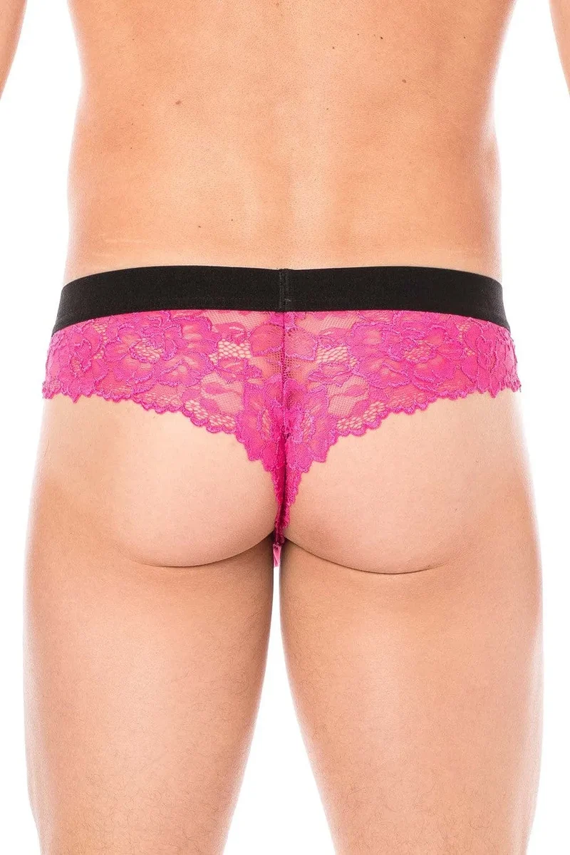 string moulant magenta dentelle fine florale poche opaque maintien affiné confortable extensible polyester elasthanne délicate sensuelle séduction