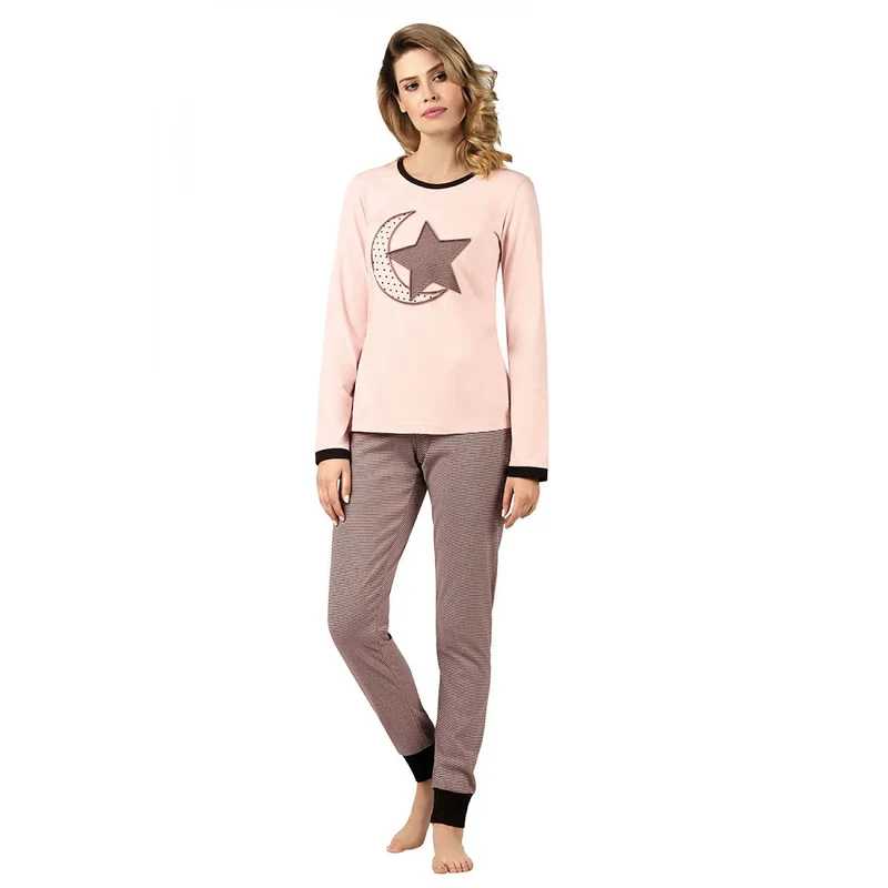 pyjama femme élégant surdimensionné coton naturel rose clair accessoires moka blouse cintrée imprimé chic pantalon élastique tresses tendance confort