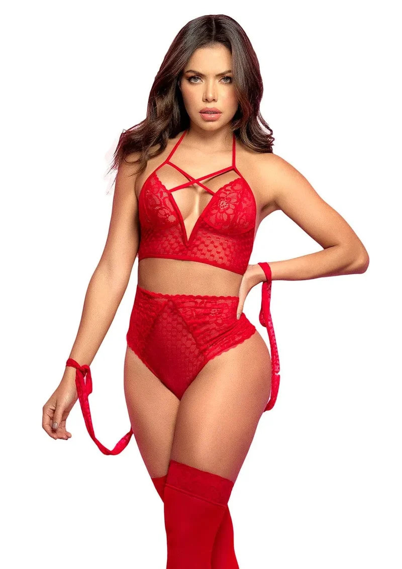 lingerie dentelle rouge sensuelle ensemble pièces soutien gorge dos nu bretelles longues lanières culotte taille haute sculptante extensible polyamide elasthanne
