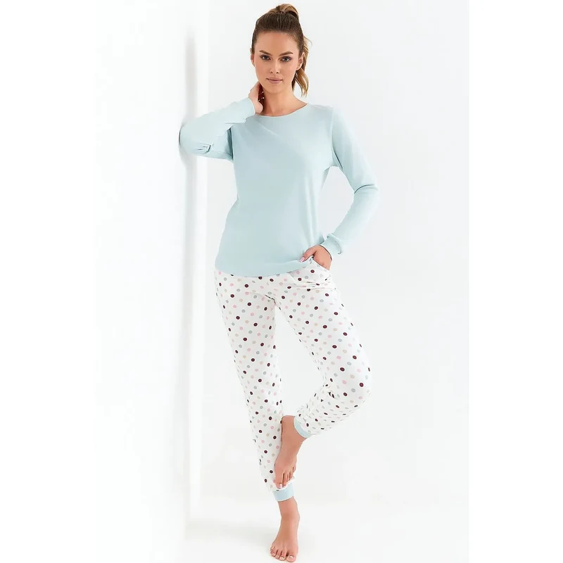 Pyjama femme en coton interlock Cana 200890 confort élégance nuits paisibles matière douce manches longues design moderne