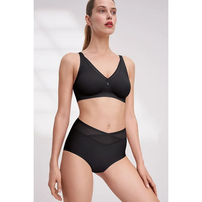 Culottes sculptantes taille haute invisibles True Shape Sensation noir Triumph
