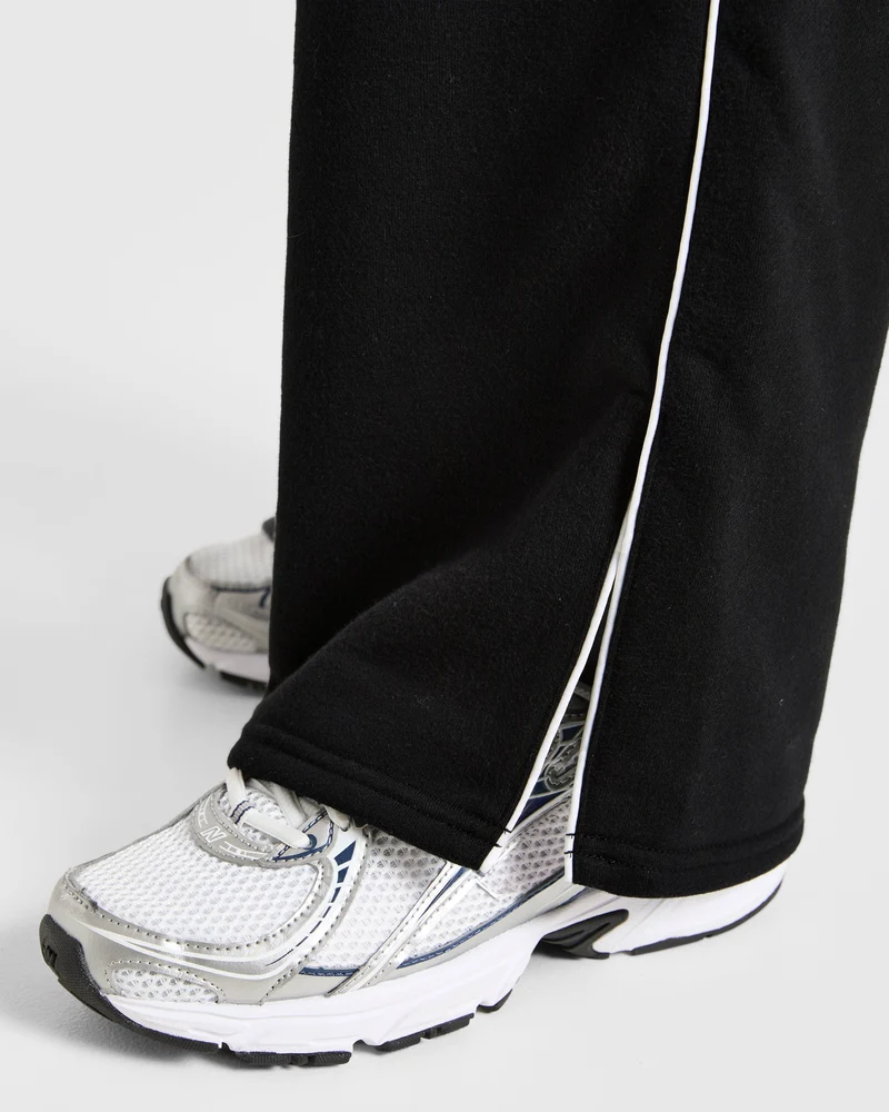 Form Straight Leg Joggers - Noir