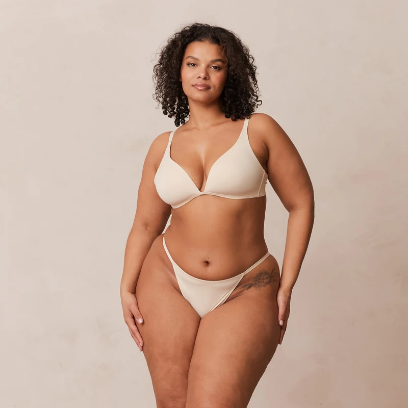 Light Plunge Soutien-Gorge T-Shirt Sans Armatures - Latte