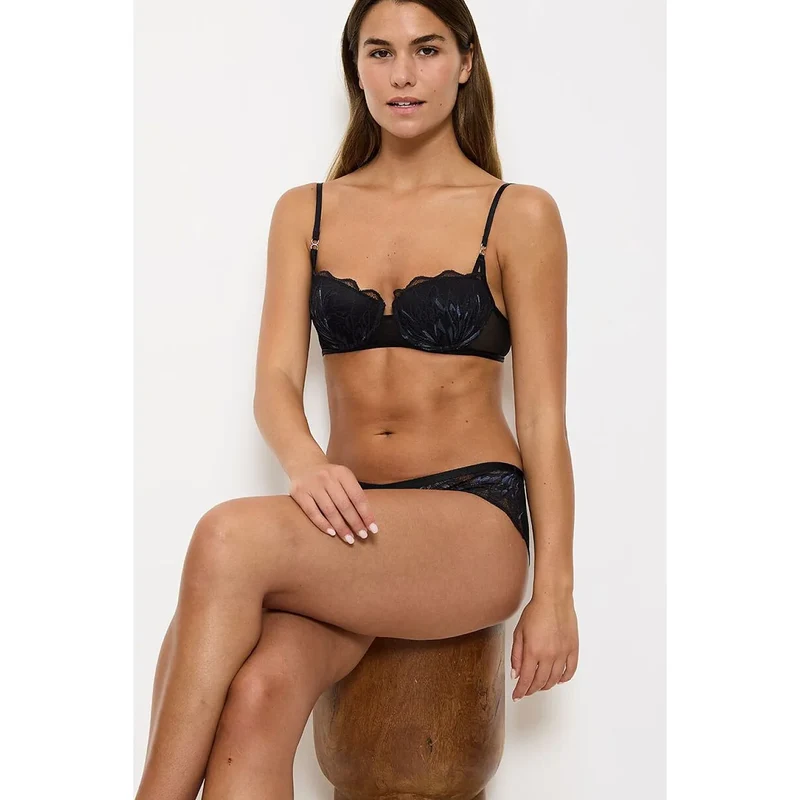 Soutien-gorge rembourré dentelle italienne confort couleurs vives Triumph