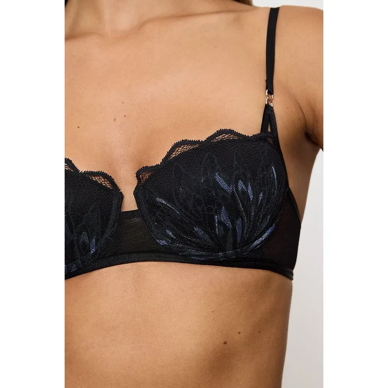 Soutien-gorge rembourré dentelle italienne confort couleurs vives Triumph