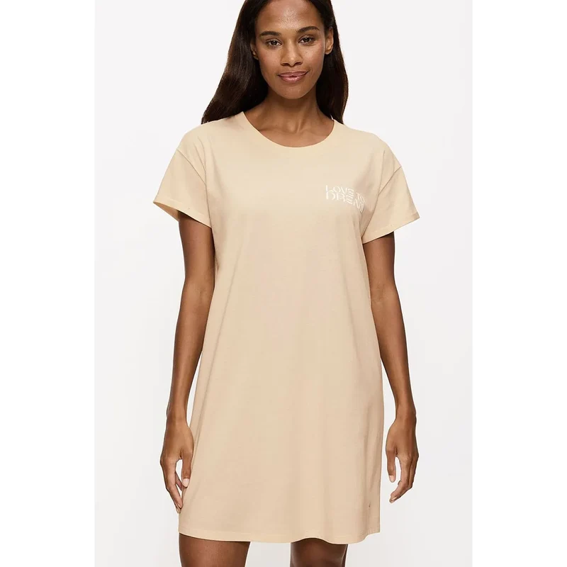 Chemise de nuit femme manches courtes coton léger élégance moderne confort nuit