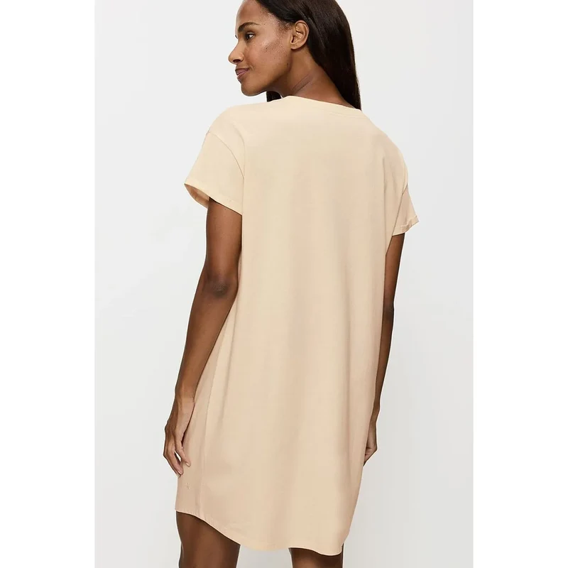 Chemise de nuit femme manches courtes coton léger élégance moderne confort nuit
